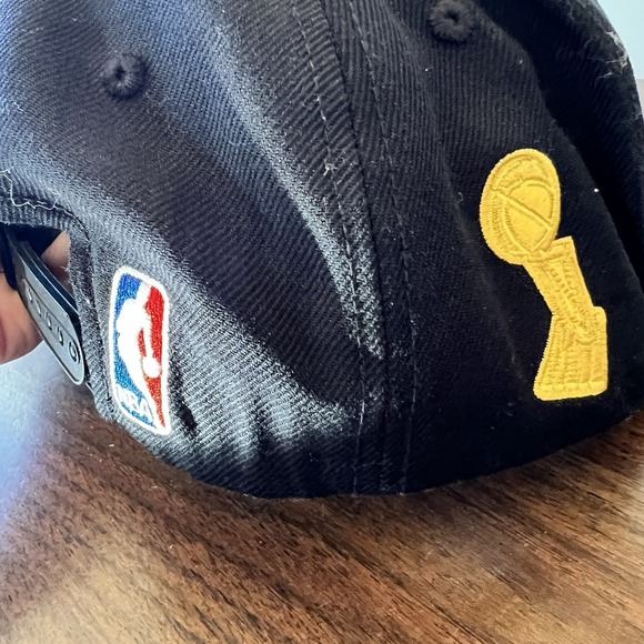 New Era Cleveland Cavaliers 2016 NBA Champs Hat Black Snapback Cap - Picture 2 of 4